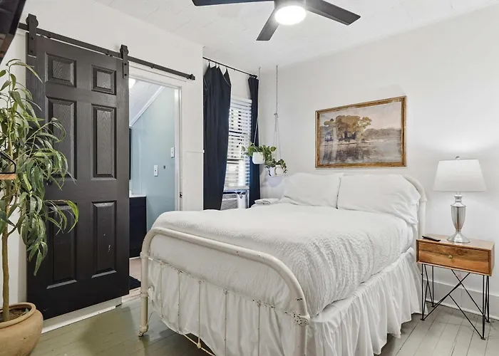 Private Bedroom In Spacious Near Downtown Laf Lafayette