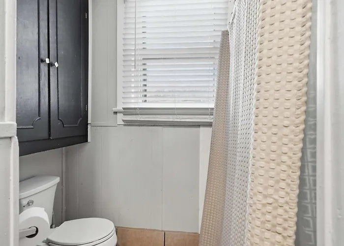 Private Bedroom In Spacious Near Downtown Laf Hébergement de vacances Lafayette
